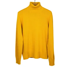 AAmintore fine gauge wool turtleneck sweater in goldenrod