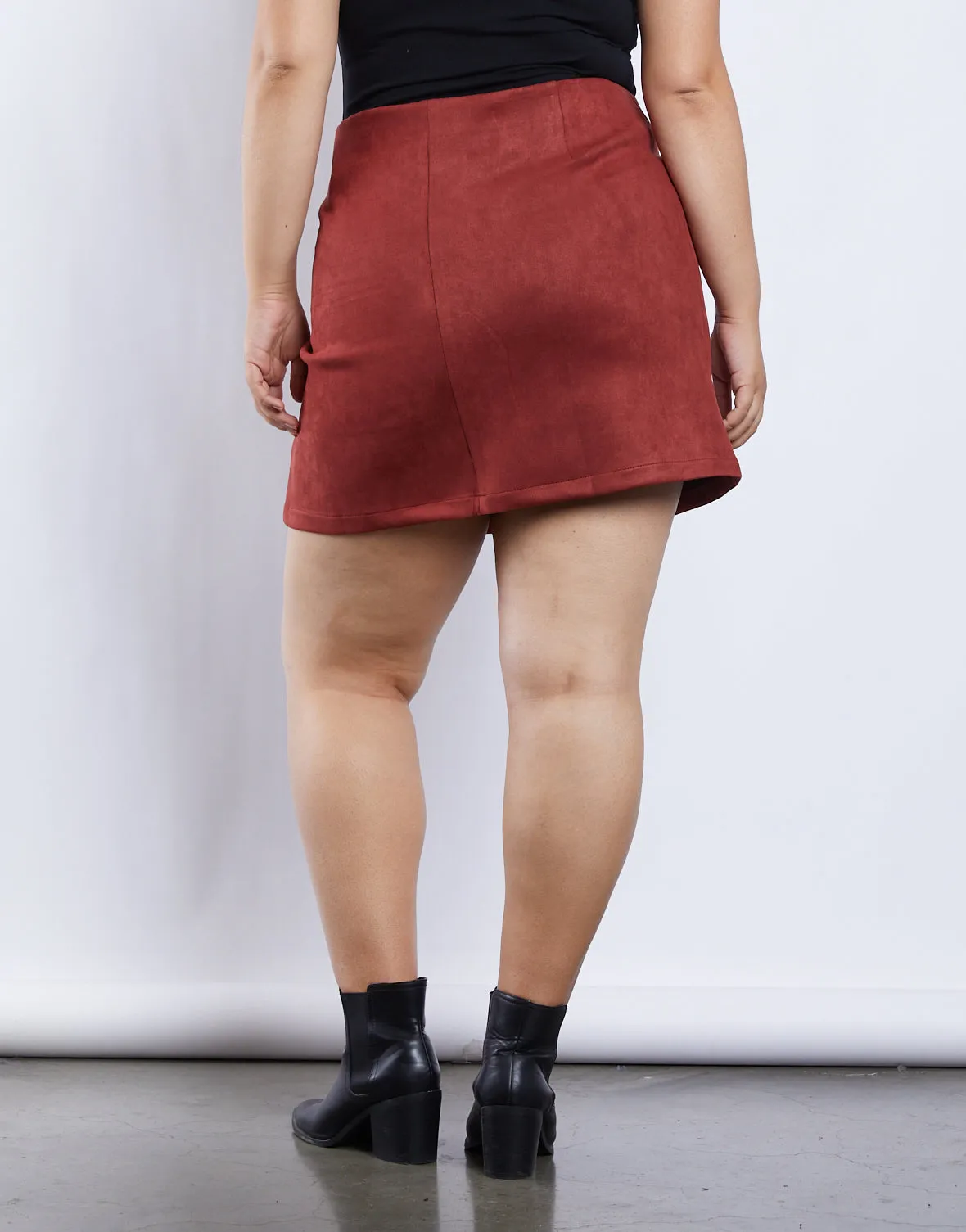 Plus Size Suede Buckle Skirt